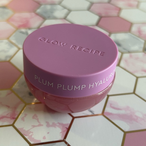 Glow Recipe Plum Plump Hyaluronic Acid Lip Gloss Balm - Picture 1 of 3